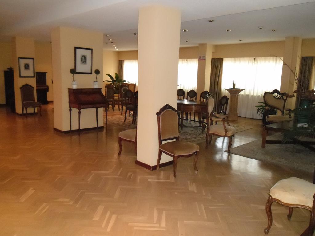 Hotel Escuela Мадрид Екстер'єр фото