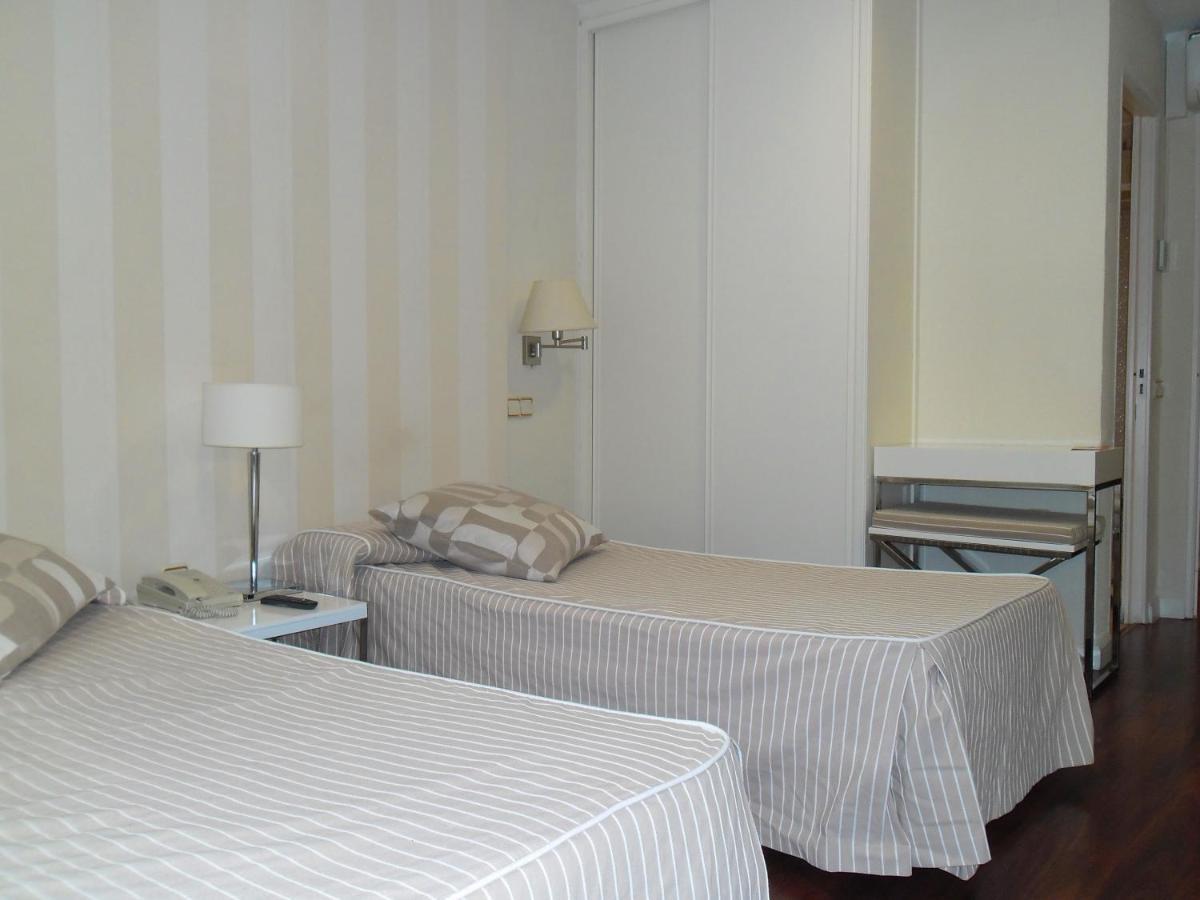 Hotel Escuela Мадрид Екстер'єр фото